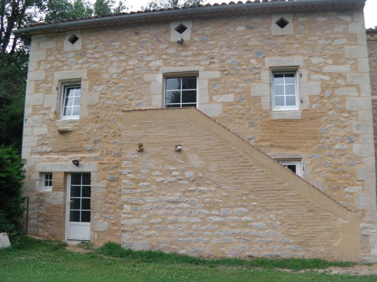 Location Meublee Au Milieu D'Un Ecrin De Verdure Aux Vieux Fours Noaillac Dış mekan fotoğraf
